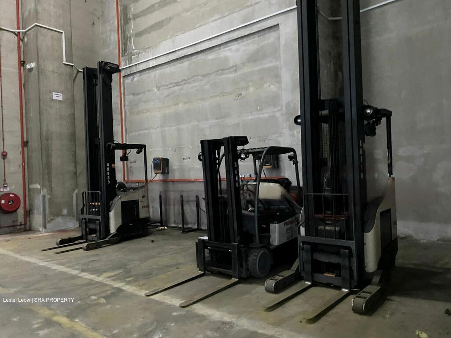 Benoi Crescent (D22), Warehouse #484959901